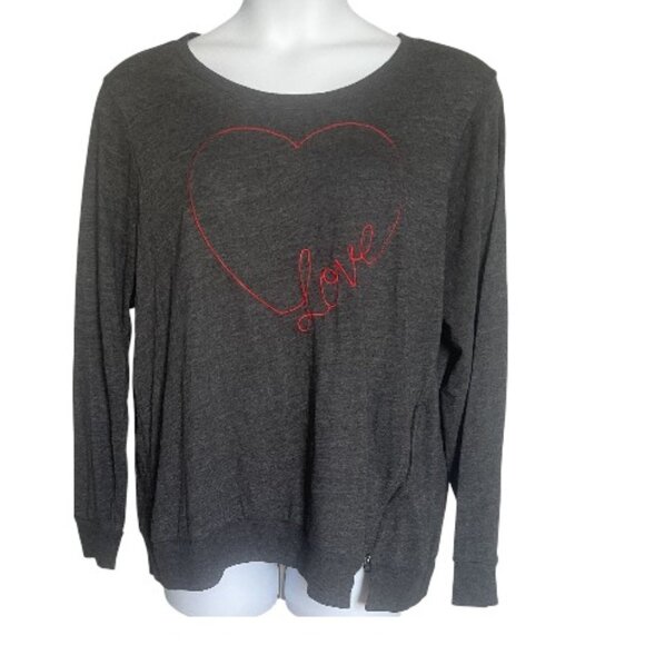 LOVE SWEATER - Picture 1 of 2